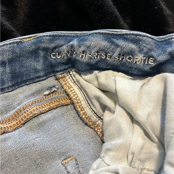 American Eagle Shorts - Picture 2 of 5